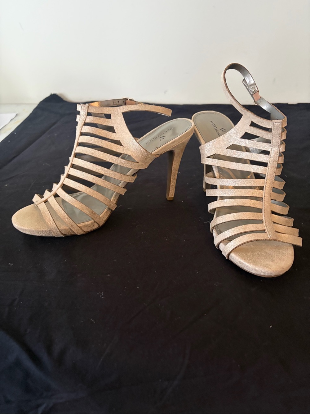 Worthington Loomer Platinum Strappy Gladiator Heels Sz 10